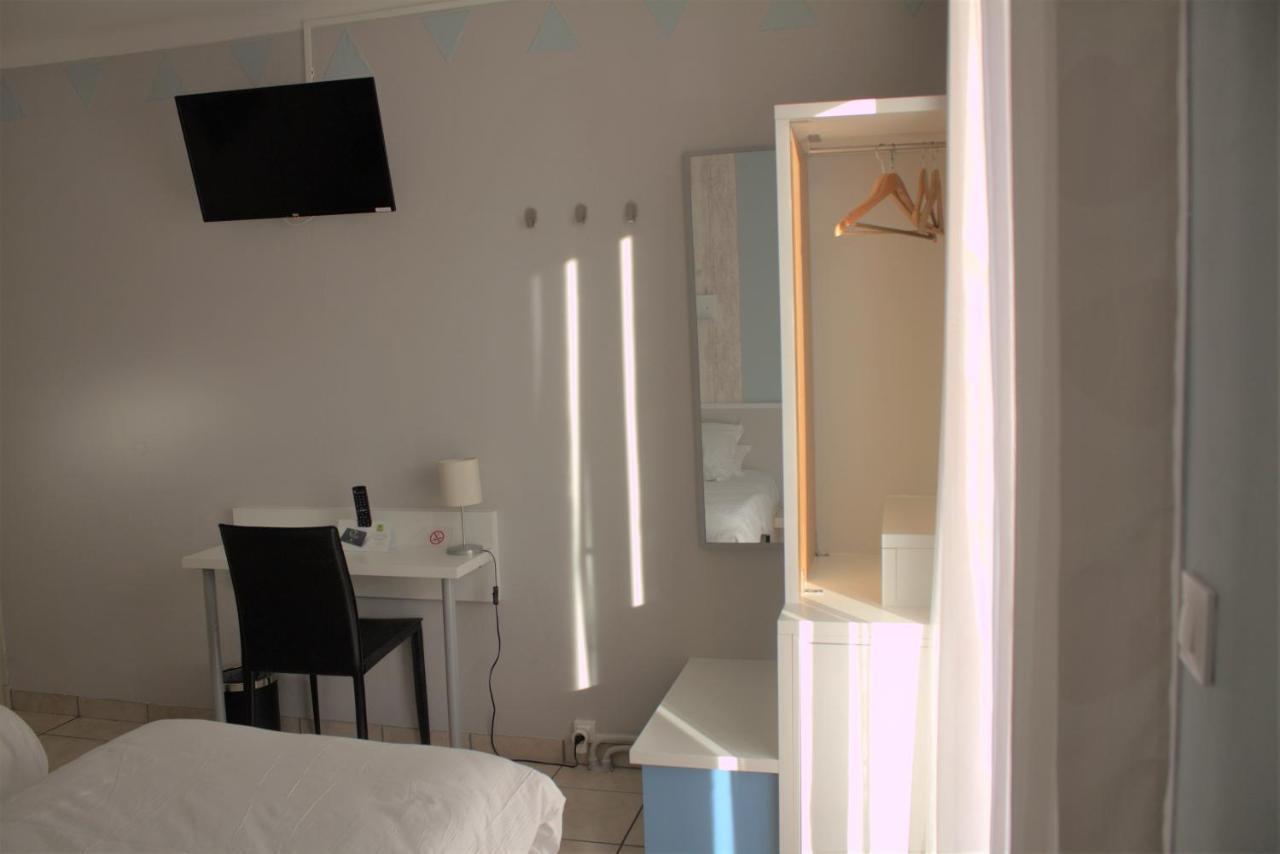 Logis Hotel Le Clement V روكمور المظهر الخارجي الصورة
