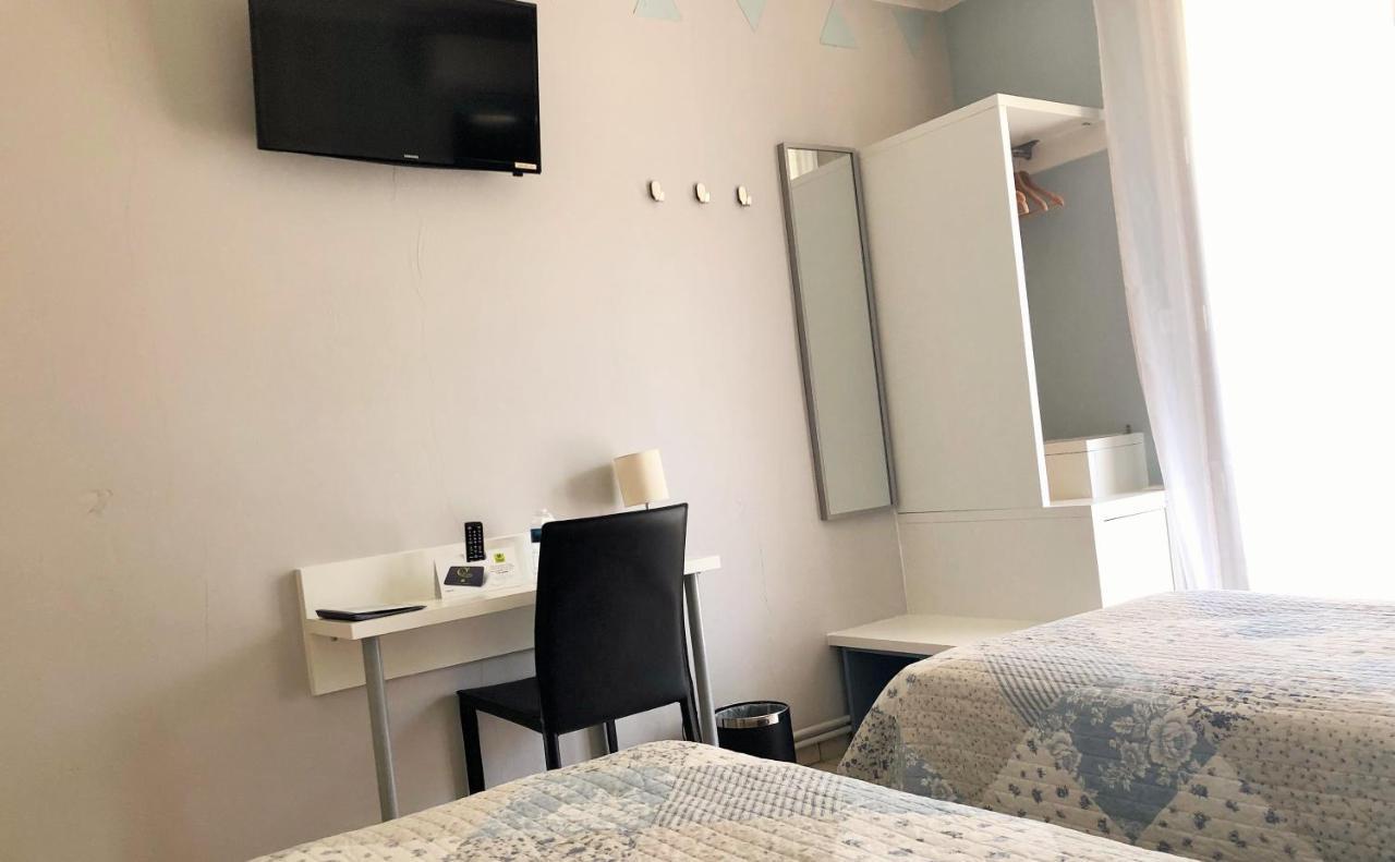 Logis Hotel Le Clement V روكمور المظهر الخارجي الصورة