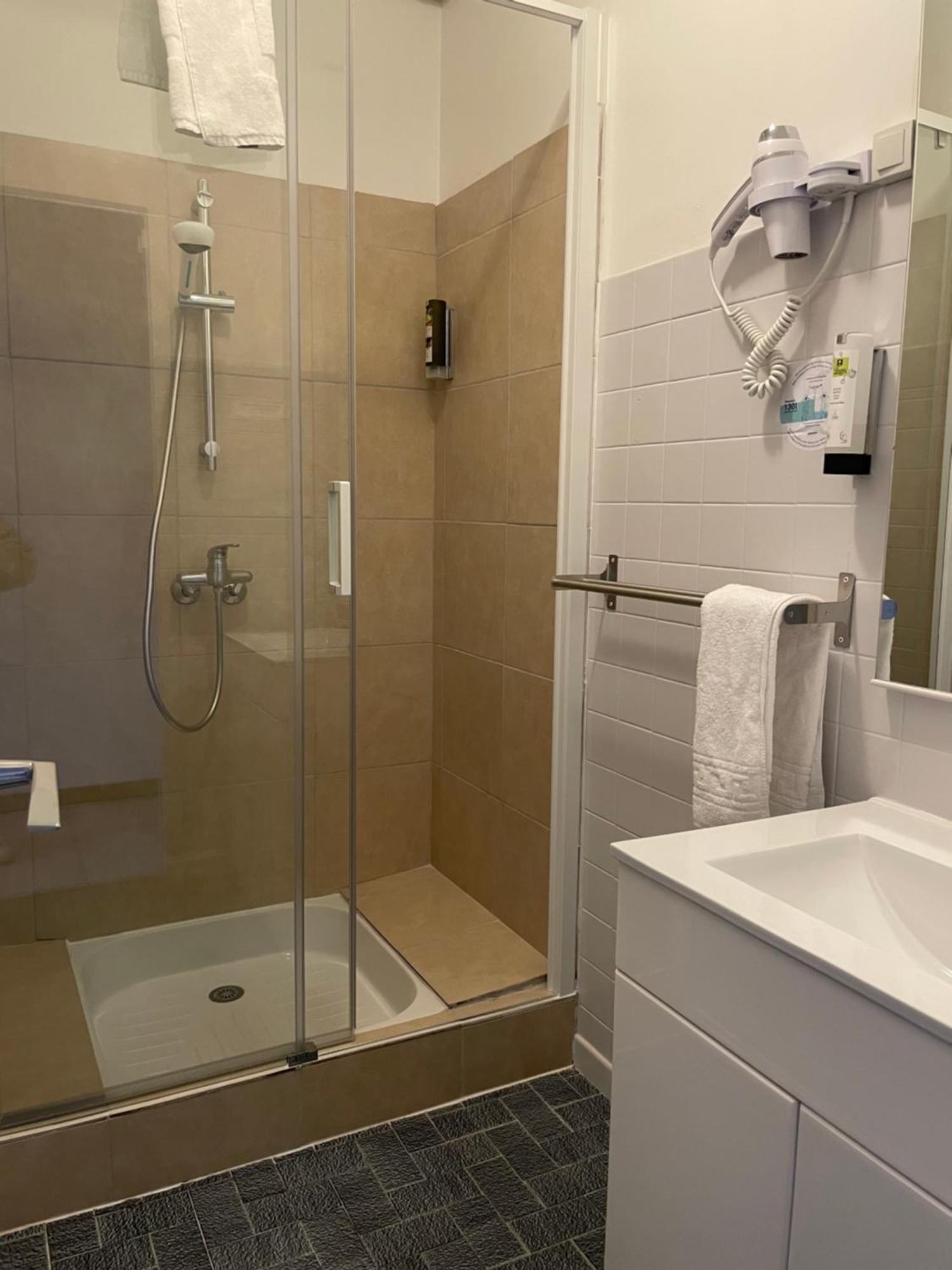 Logis Hotel Le Clement V روكمور المظهر الخارجي الصورة