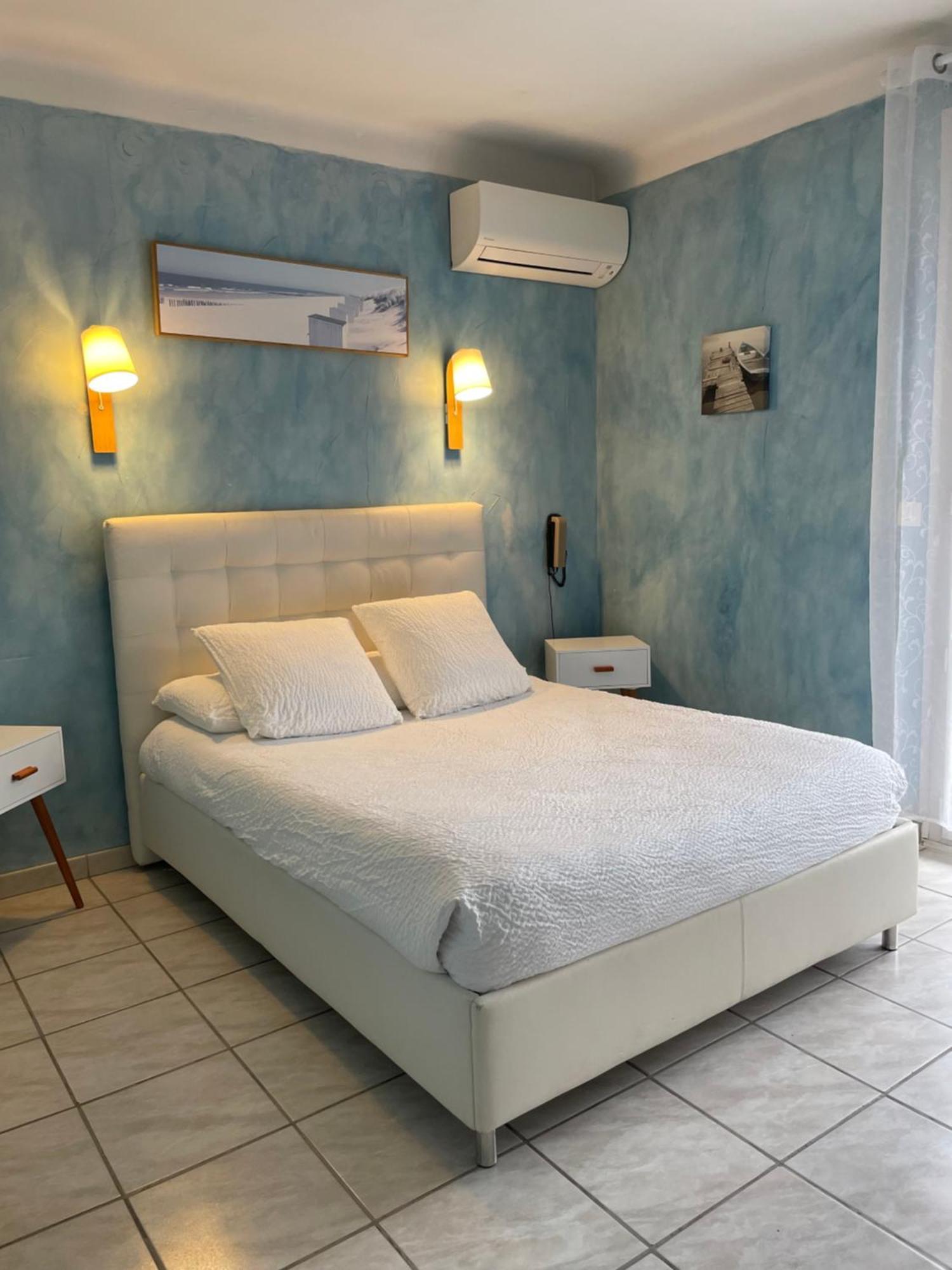 Logis Hotel Le Clement V روكمور المظهر الخارجي الصورة