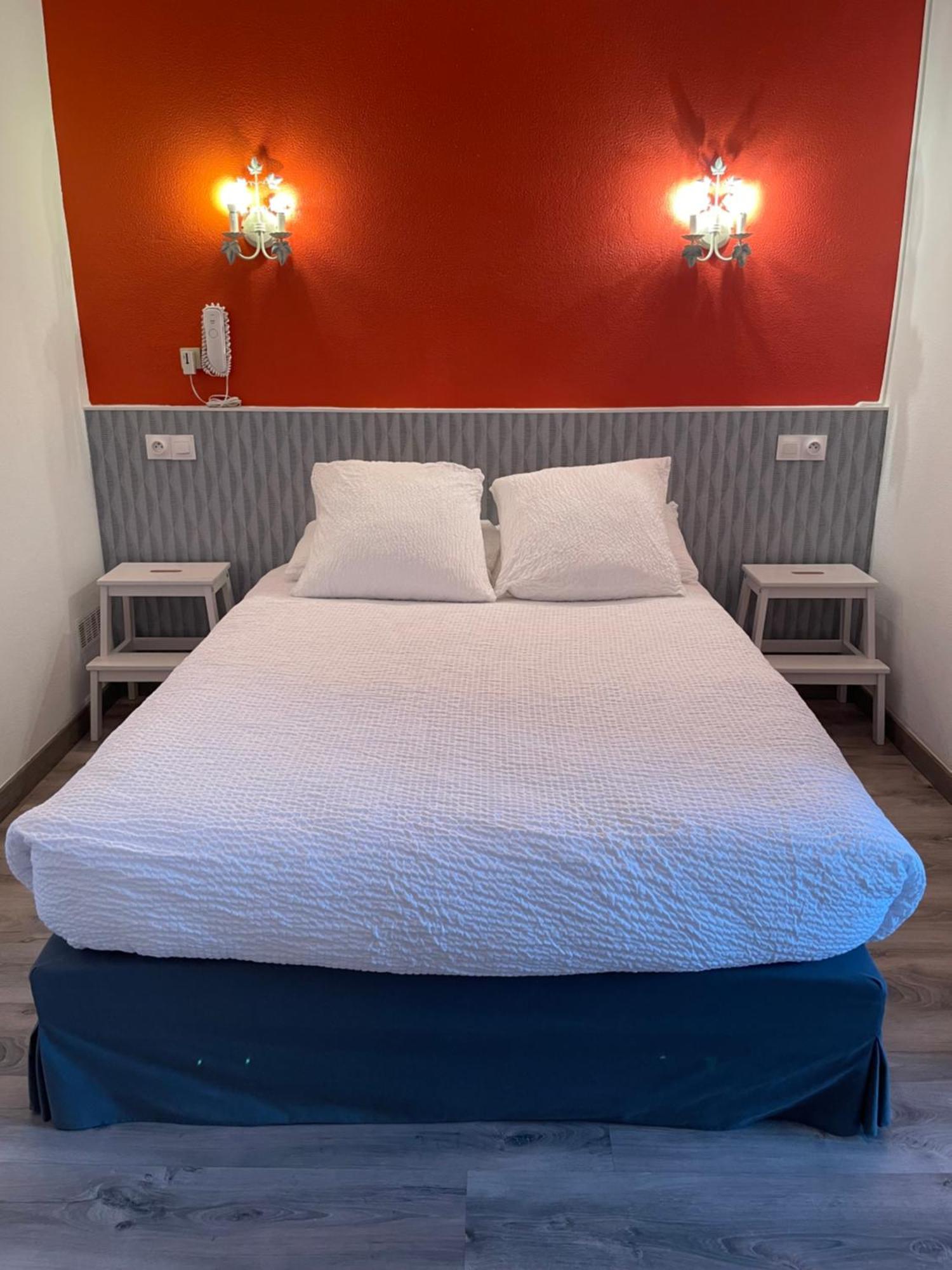 Logis Hotel Le Clement V روكمور المظهر الخارجي الصورة